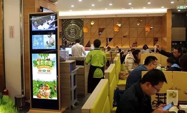 OBOO鸥柏 名厨亮灶触摸屏广告一体机解决方案品牌厂家